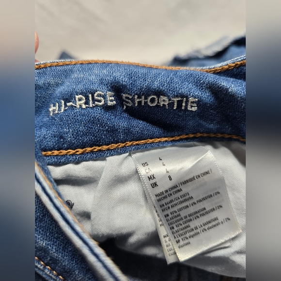 American Eagle Next Level stretch Hi-Rise Shortie- Denim shorts size 4 Women’s - Picture 4 of 6